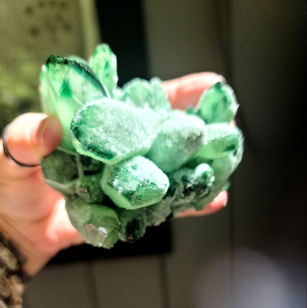 Tektite pillar Green&white crystal cluster LARGE size - Picture 4 of 8